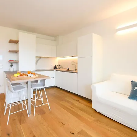 Apartment Paradeis